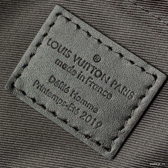 WIS PM STEAMER LOUIS VUITTON 0815
